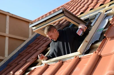 Pose de fenêtres de toit Velux à Brasparts